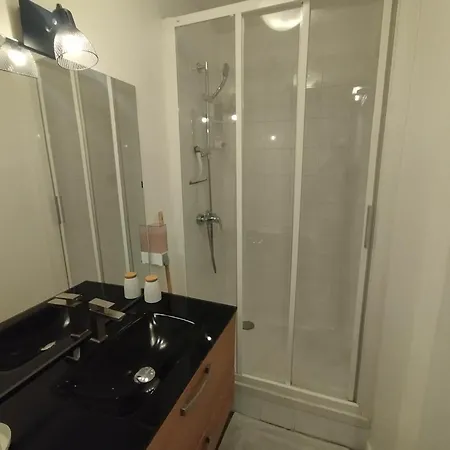 Le Perret Apartment *