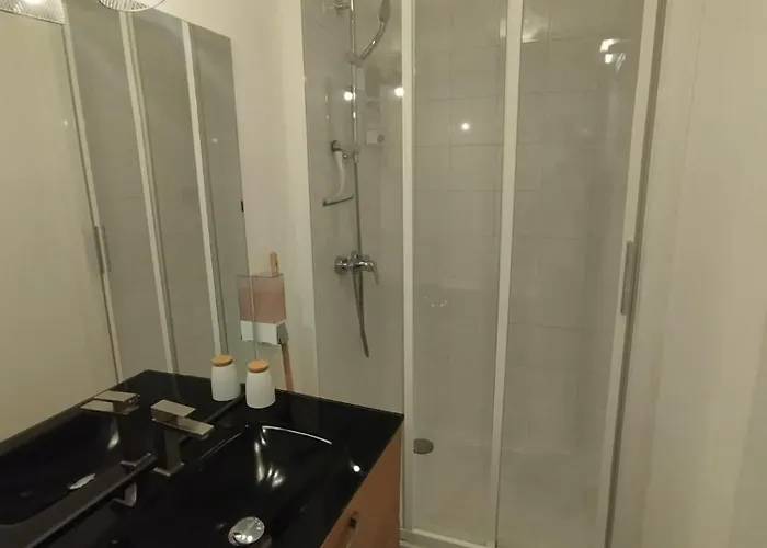 Le Perret Apartment *